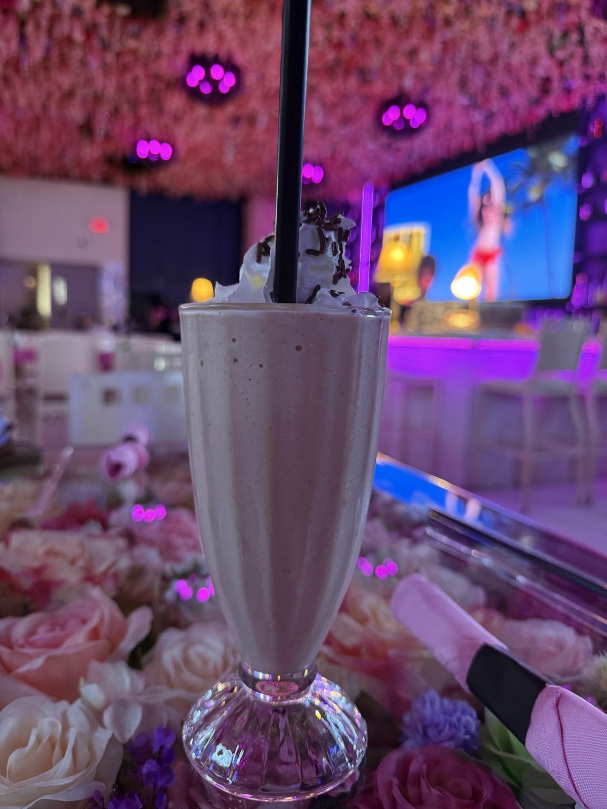 Batido in the flower room